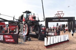 Massey Ferguson llega a Agroactiva 2025 con su nueva campaña «En el campo Massey»